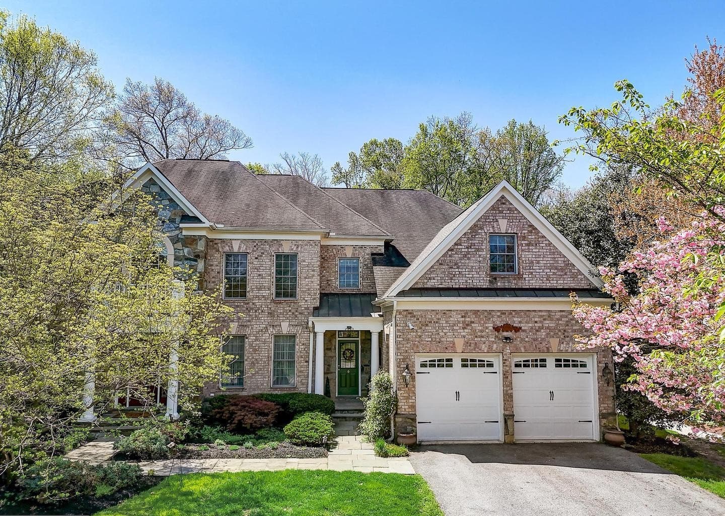 Front exterior of 15005 Rolling Hills Drive, Glenwood